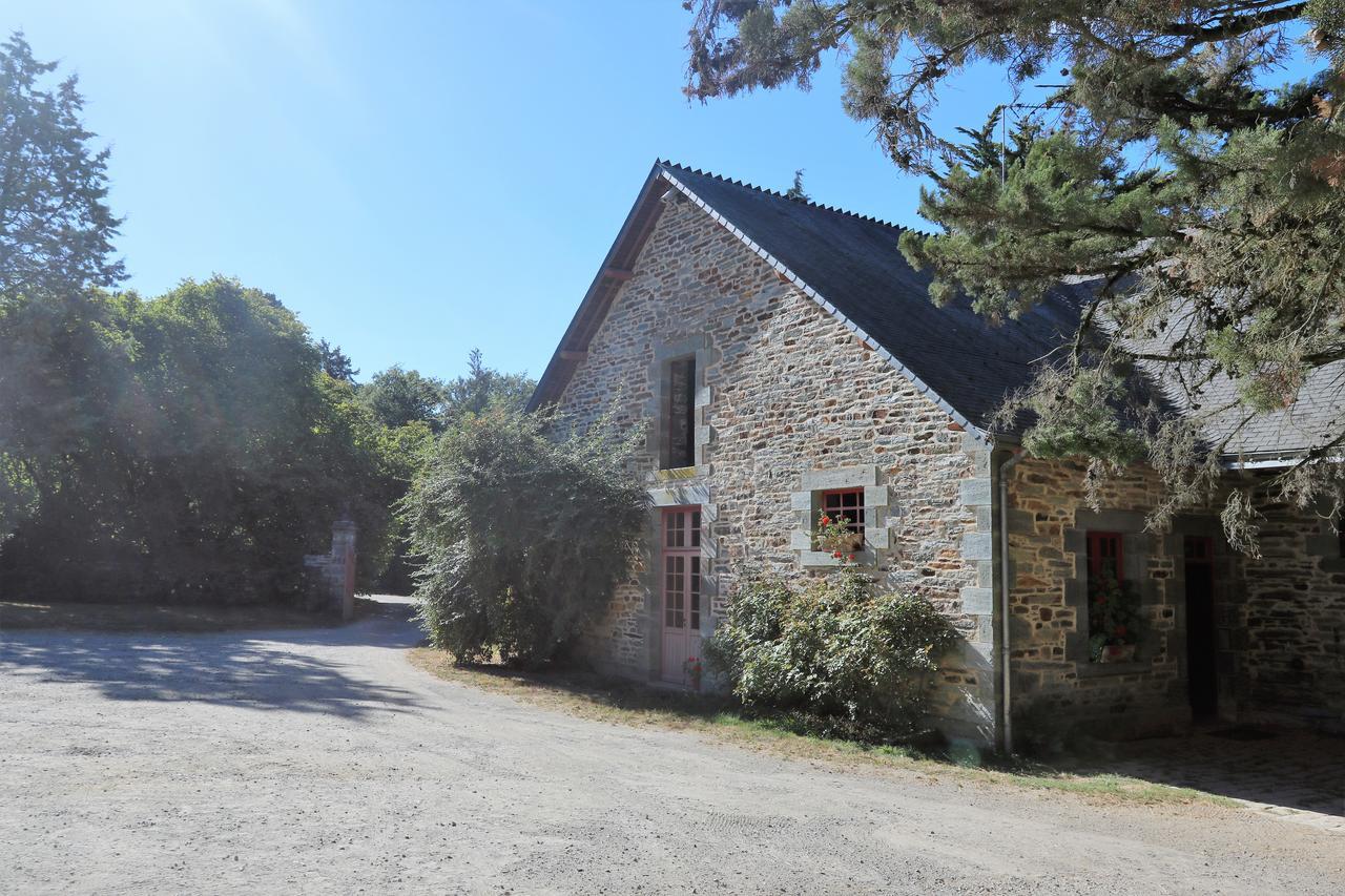 Cottage Du Manoir De Tregaray Sixt-sur-Aff Exterior photo
